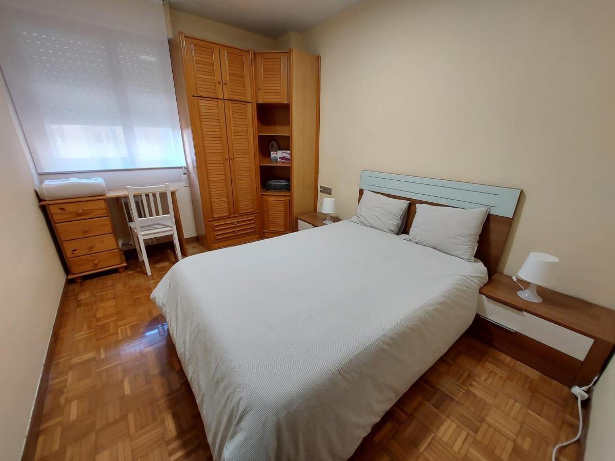 Apartmán Piso Sencillo Y Acogedor Con Parking Gratuito Baranain Exteriér fotografie
