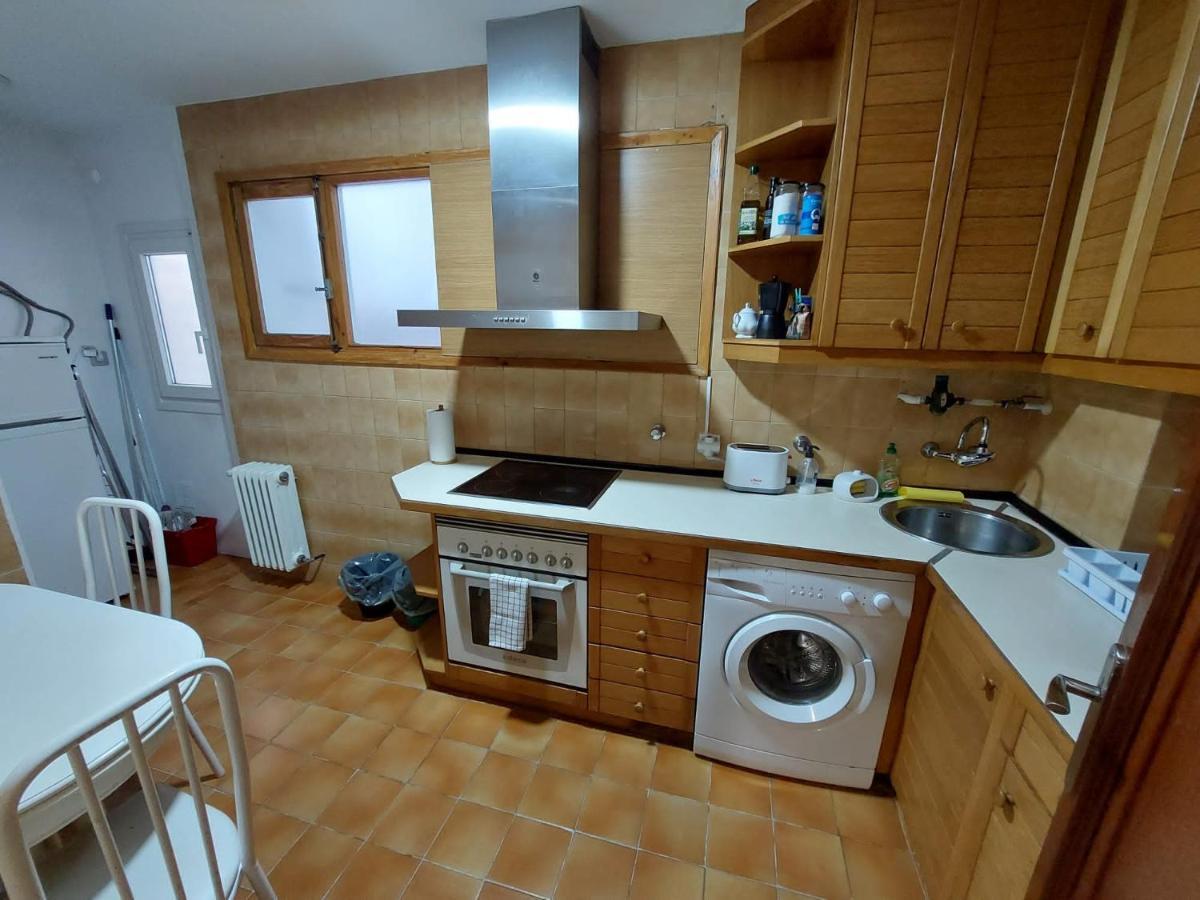 Apartmán Piso Sencillo Y Acogedor Con Parking Gratuito Baranain Exteriér fotografie
